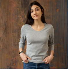 a women with a EMF Defense Bracelet